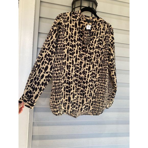 Investments Leopard Animal Print Button Down High-Low Blouse, Size Medium - Picture 2 of 9